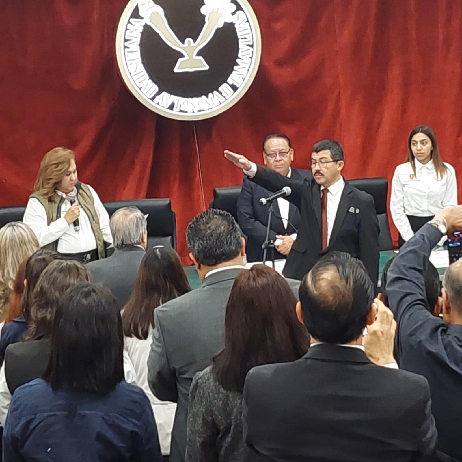 Asamblea de la UAT nombra rector interino a Dámaso Anaya, primo del ...