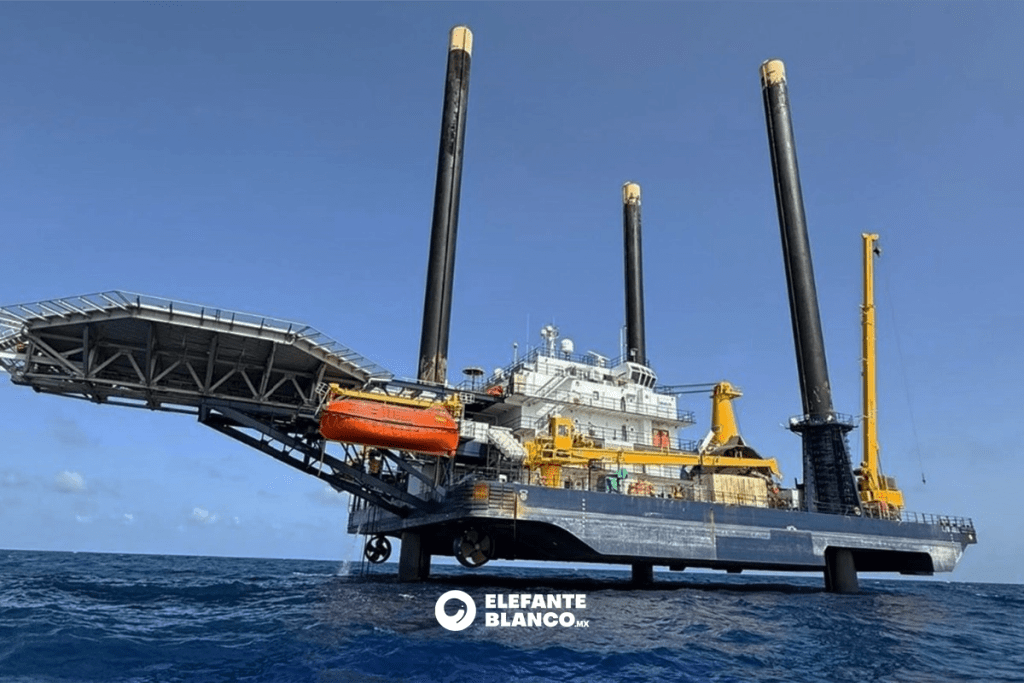 Semar vigila a SpaceX desde la costa; Sheinbaum advierte multas